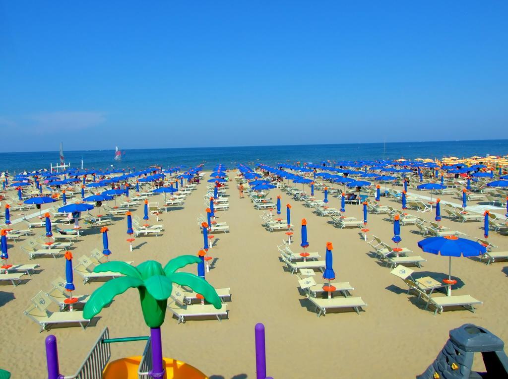 Hotel Manuela Cervia Kültér fotó
