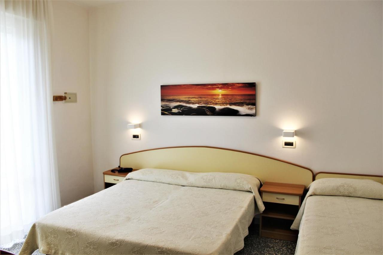 Hotel Manuela Cervia Kültér fotó