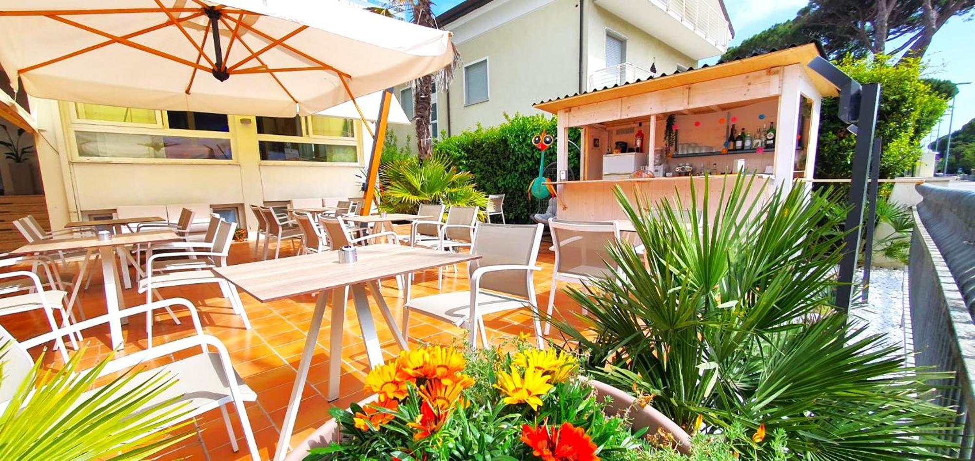 Hotel Manuela Cervia Kültér fotó
