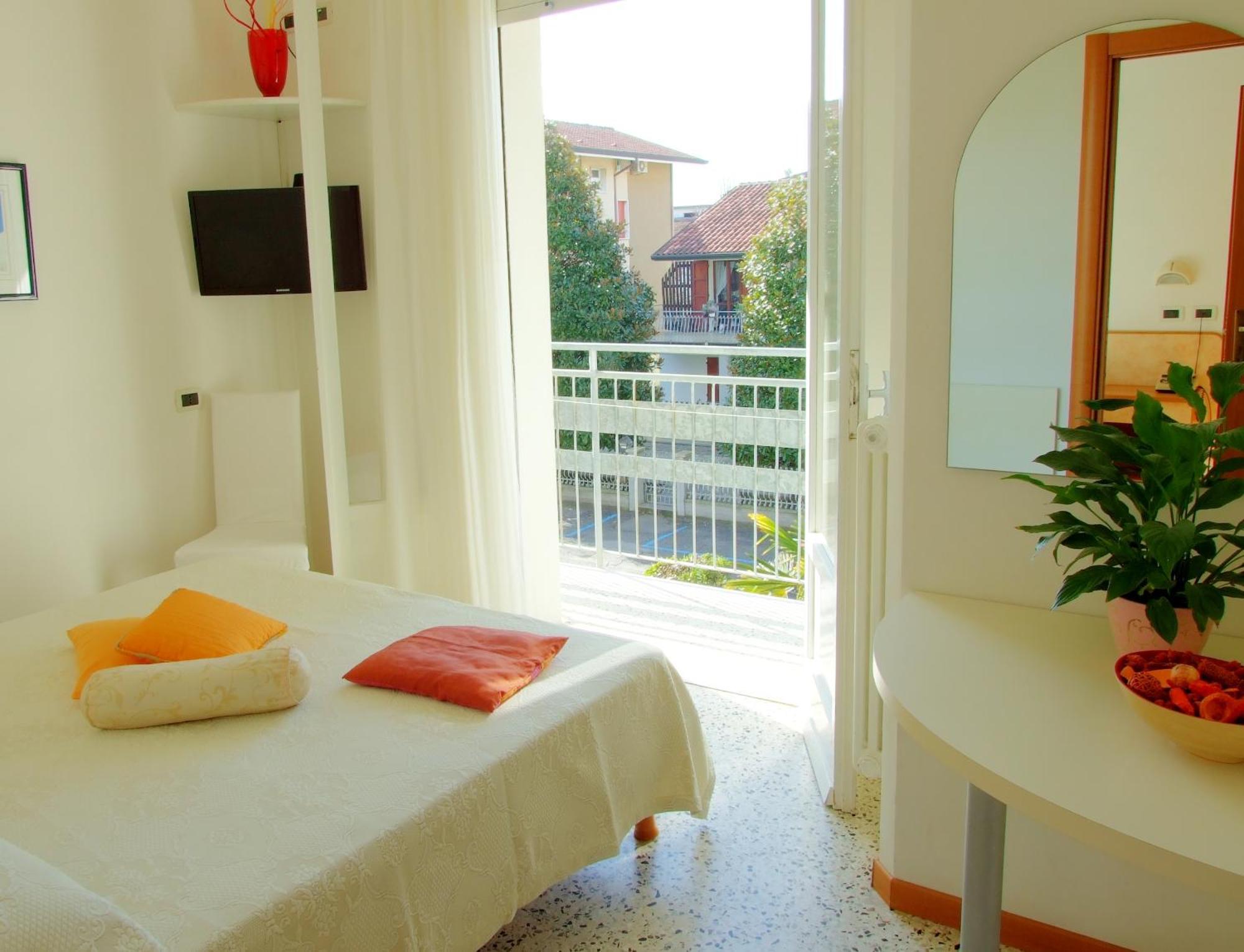 Hotel Manuela Cervia Szoba fotó